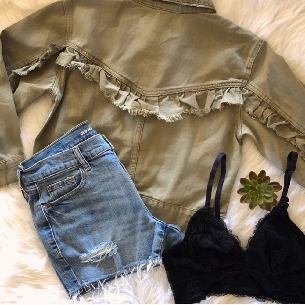 LAST 2 (M) Jade Ruffle Denim Jacket - Picture 4 of 8